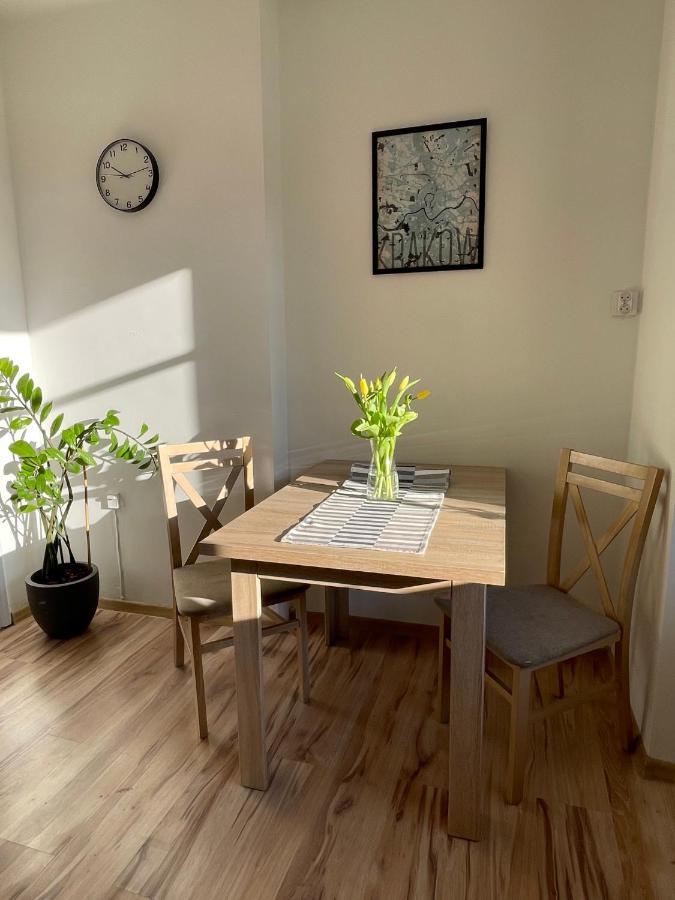 Old Town Nest Apartment Krakow Ngoại thất bức ảnh