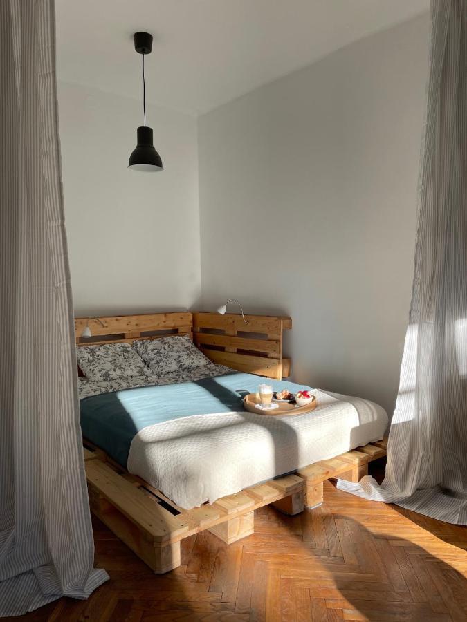Old Town Nest Apartment Krakow Ngoại thất bức ảnh